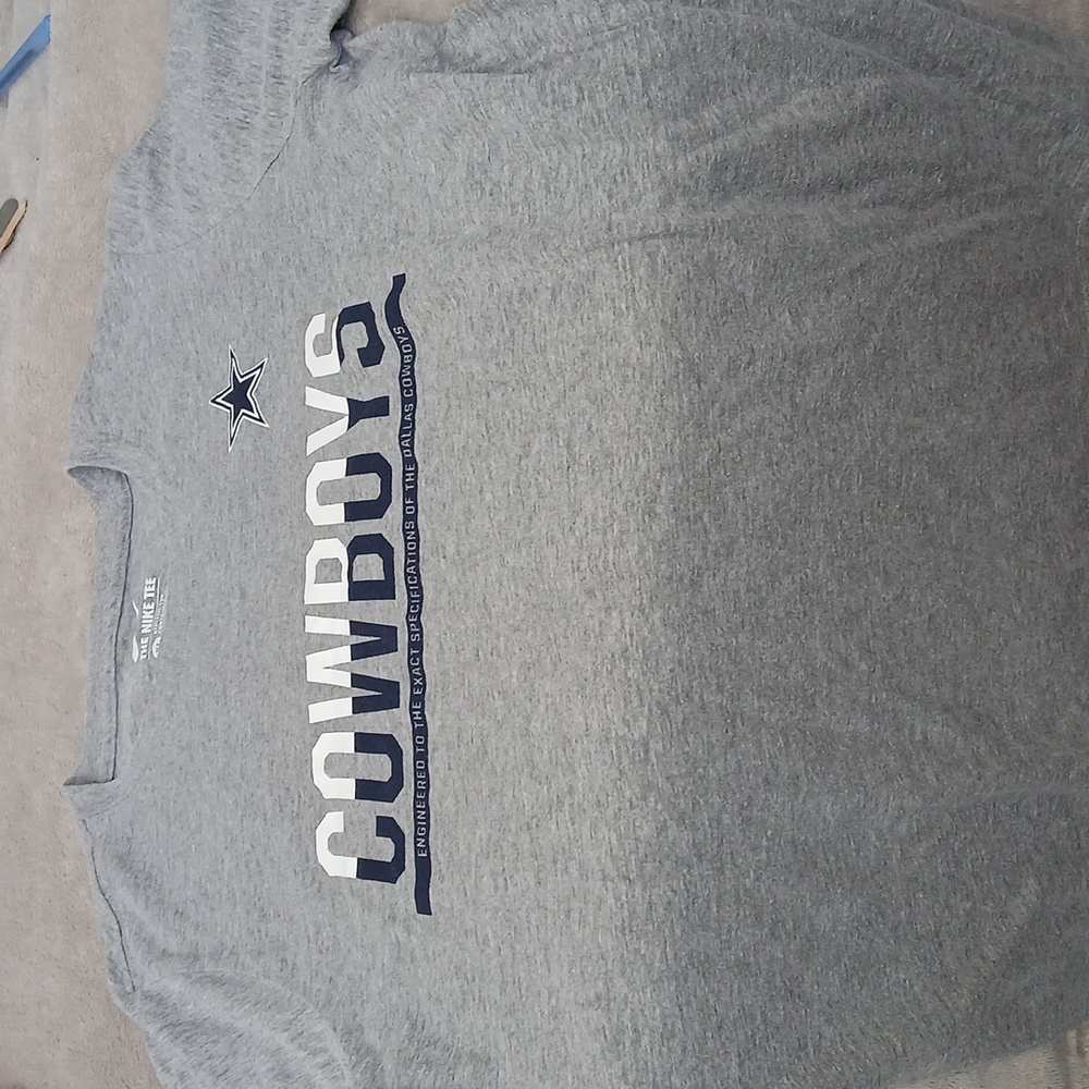 The Nike tee Dallas cowboys t shirt